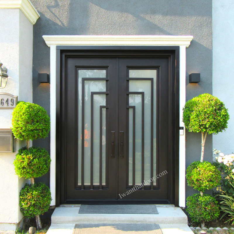 Piazza square top double entry iron doors